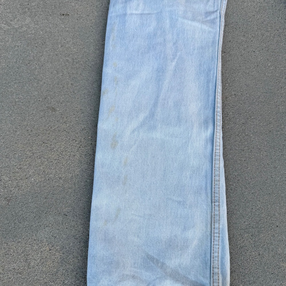 Vintage Levi's 501 Light Wash Button Fly Straight Leg Jeans Made in USA 34x32 - Picture 13 of 14
